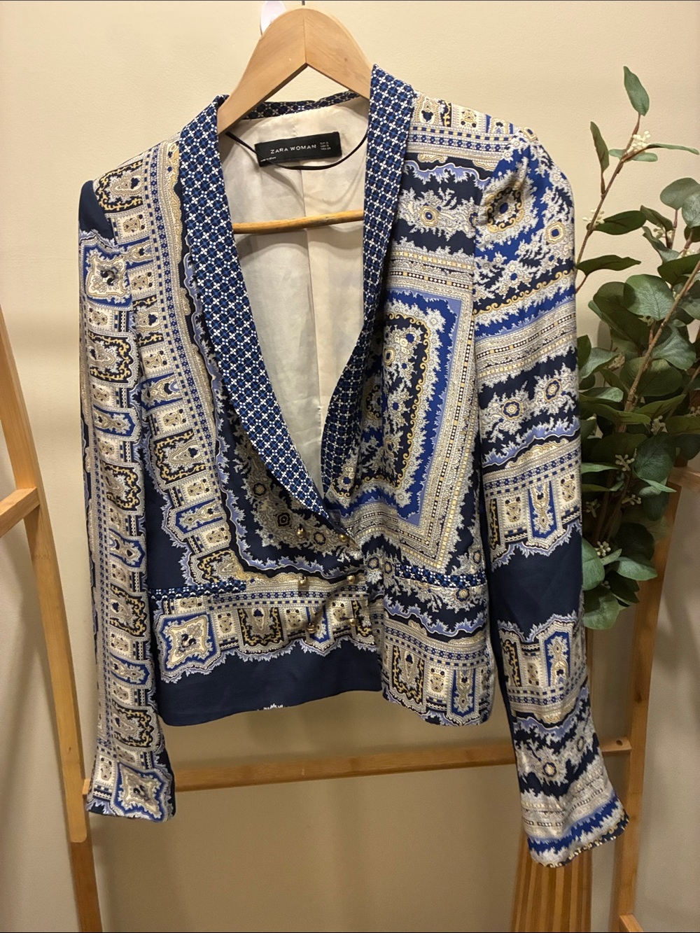 Zara 100% Mulberry Silk Navy and Cream Patterned Blazer